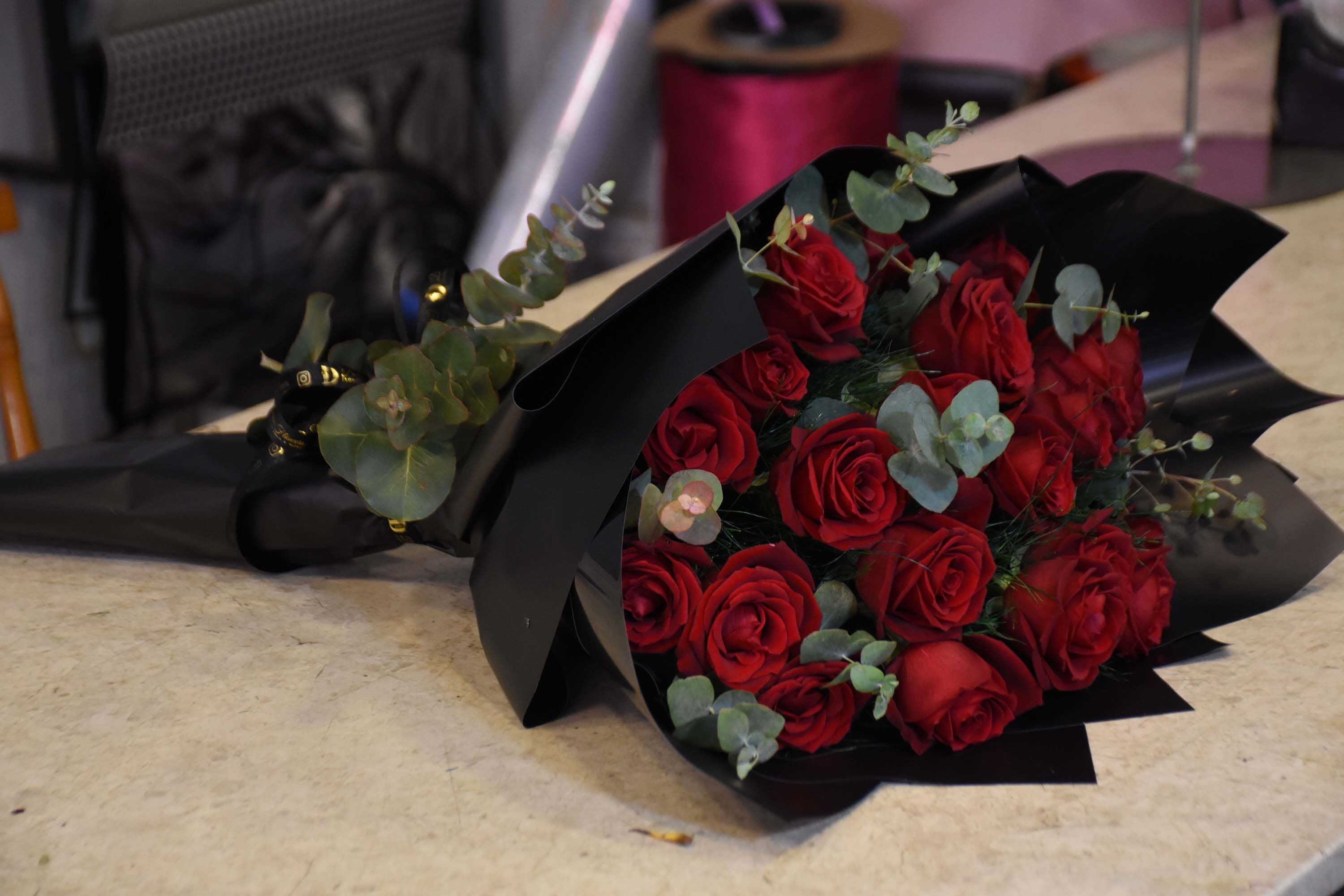 8 M A R T T A K I R M I Z I K A R A N F I L Y O G U N T A L E P 1200408 356999